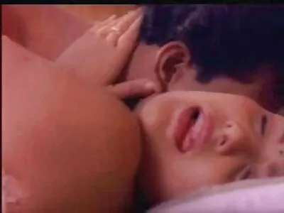 MILF கிறிஸ்ஸி லினுடனான மோசமான பாலியல் மற்றும் முகத்தில் சுமை