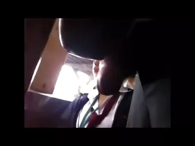 Bg titted அழகி மெல்ல உறிஞ்ச விரும்புகிறது